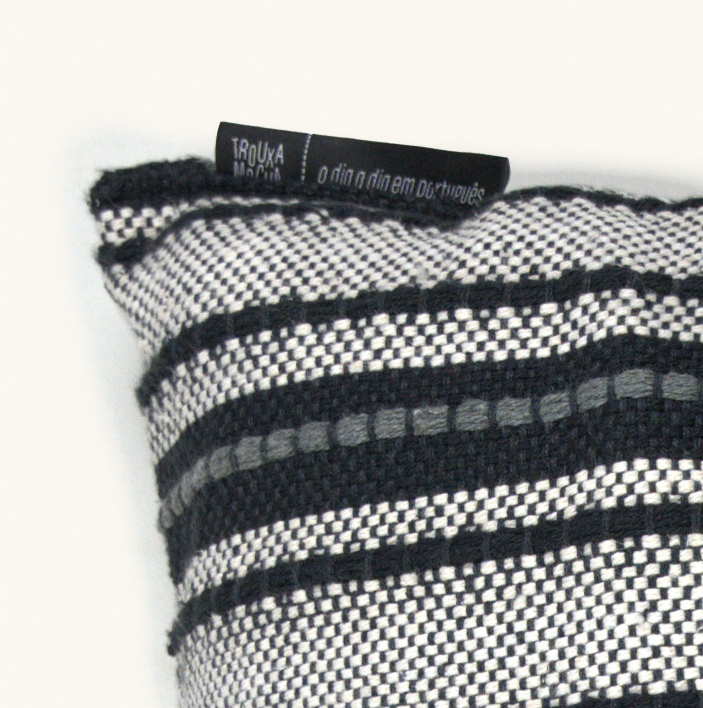 Textured Pillow Cases - PROJECTO TROUXA MOCHA