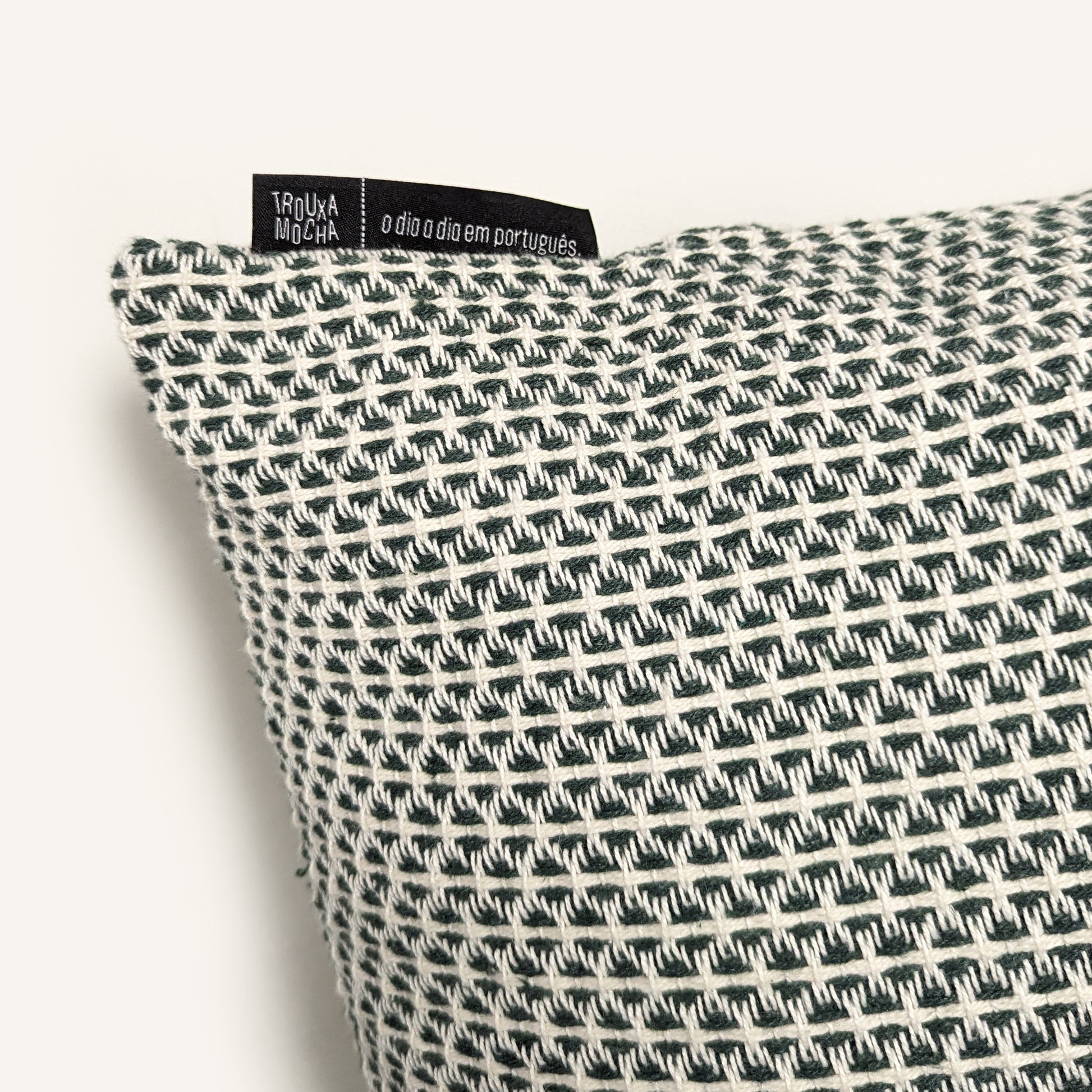 Textured Pillow Cases - PROJECTO TROUXA MOCHA